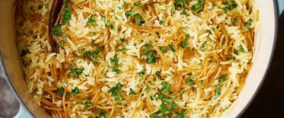 Rice-A-Roni ili rižoroni - jelo sastavljeno od riže, rezanaca i začina