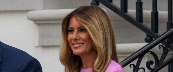Melania Trump uvijek privlači poglede svojim modnim kombinacijama