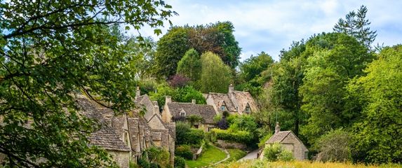 Row,Of,Traditional,Village,Cottage,Houses,In,The,Cotswolds,,England,