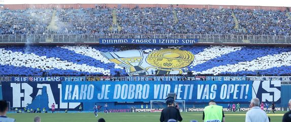Zagreb: Navijači na utakmici Dinama i Lokomotive