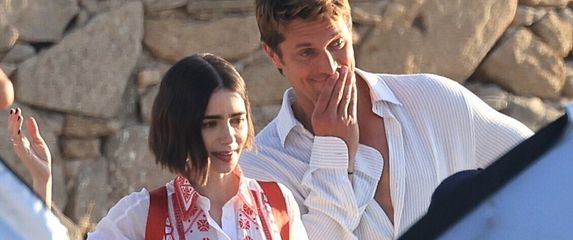 Emily u Parizu