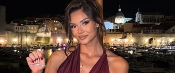 Laura Gnjatović