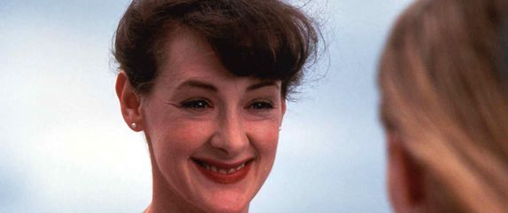 Joan Cusack - 7