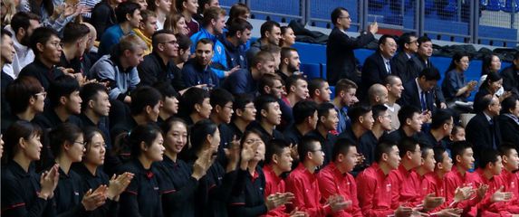 Kinezi na sportskoj obuci (Foto: Dnevnik.hr) - 3