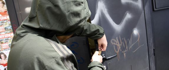 Pljačka, ilustracija (Sanjin Strukić/PIXSELL)