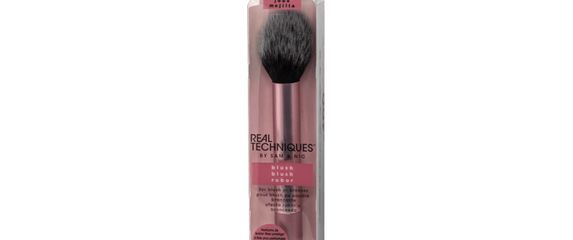 REAL TECHNIQUES, Blush Brush kist za rumenilo, 89,90 kuna