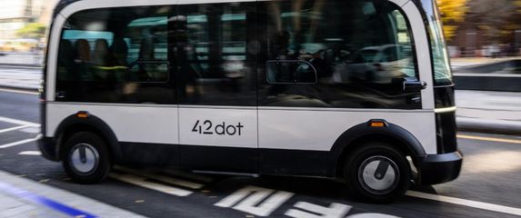 Autonomni autobus