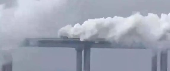 Krimski most u dimu