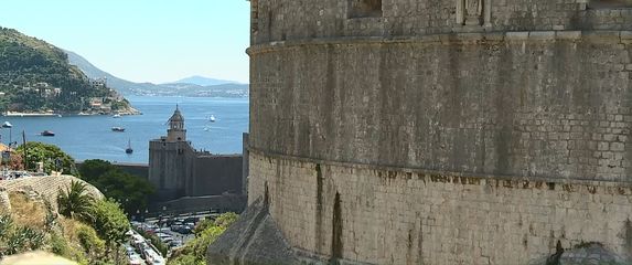 Novac od zidina i spomeničke baštine