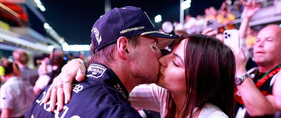 Max Verstappen i Kelly Piquet - 1