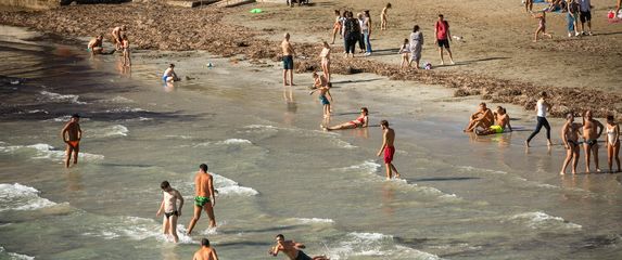 Kupači na plaži