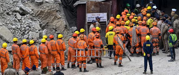 Spasioci stigli do radnika zarobljenih u tunelu