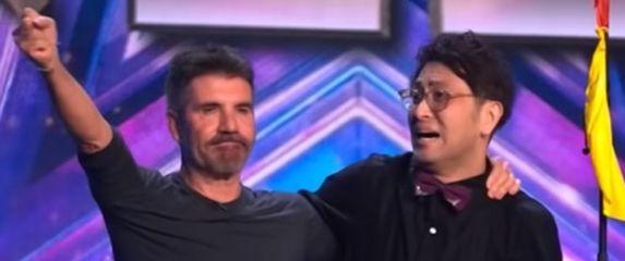 Ichikawa Munehiro i Simon Cowell