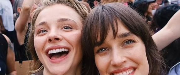 Chloë Grace Moretz i Kate Harrison - 5