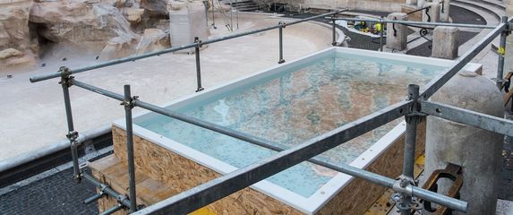 Fontana di Trevi u Rimu, studeni 2024. - 2