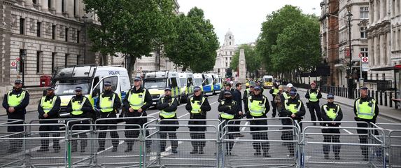 Policija, London