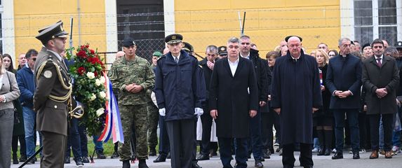 Zoran Milanović s gardijskom brigadom Vukovi - 2