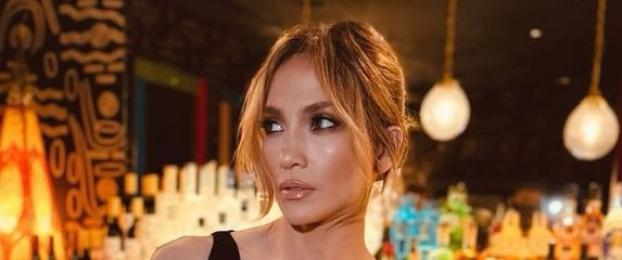 Jennifer Lopez - 4