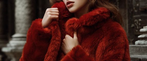 Kaput od umjetnog krzna hit je svake zime