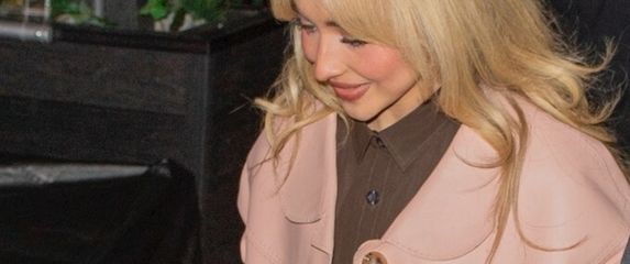 Sabrina Carpenter - 3