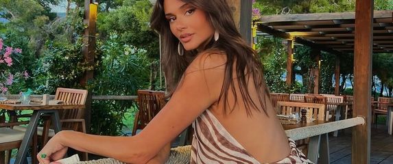 Laura Gnjatović