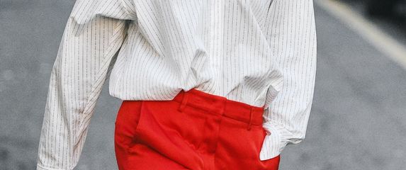 Bijela košulja je modni klasik koji se nosi cijelu godinu