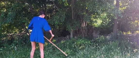 Laura Gnjatović, Miss Universe Hrvatske - 1