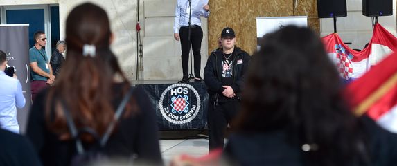 Na splitskoj rivi održan prosvjed protiv stranih radnika - 8