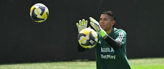 Kevin Mier, vratar Cruz Azula