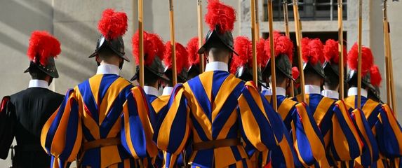 Papinska švicarska garda