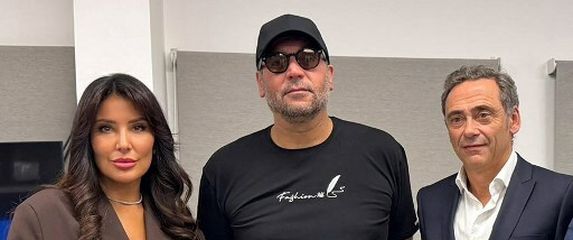 Hanibal Gadafi (u sredini)