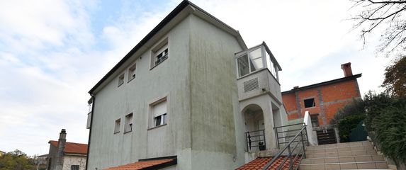 Zgrada u kojoj je pronađen par