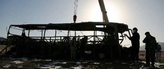 Izgorio autobus, Ilustracija