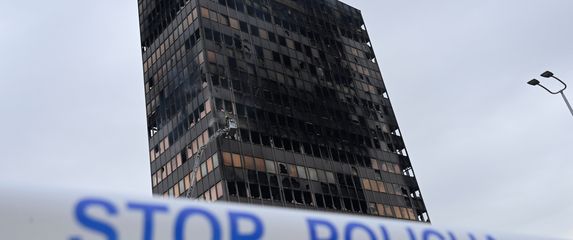 Požar u Vjesnikovu neboderu još nije ugašen - 3