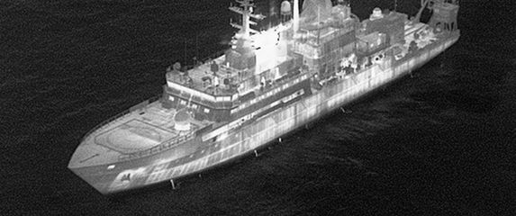 Ruski špijunski brod Jantar