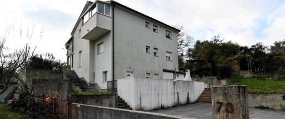 Zgrada u naselju Marčelji u kojoj je pronađen par