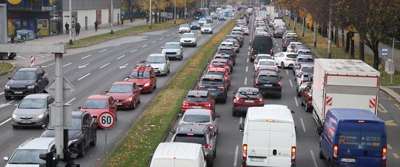 Gužva u Zagrebu na križanju Selske i Zagrebačke avenije - 11