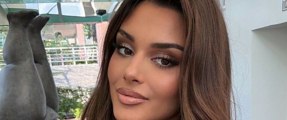 Laura Gnjatović, Miss Universe Hrvatske