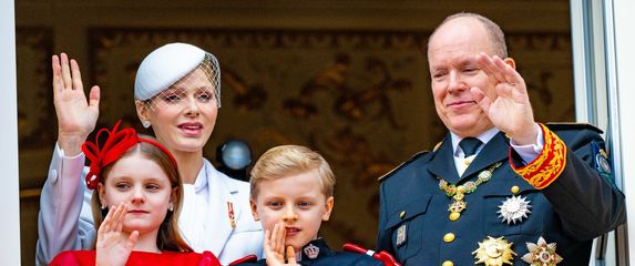 Princeza Charlene i princ Albert s djecom - 5