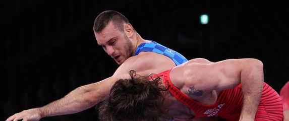 Huklek protiv Datunašvilija