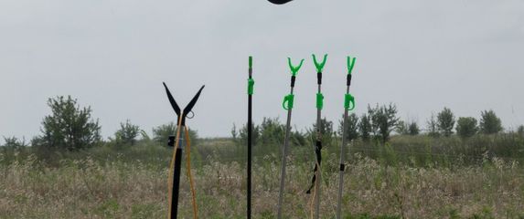 Dron s optičkim vlaknima