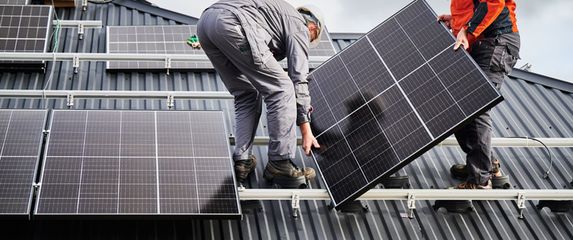 Ugradnja solarnih panela na krov