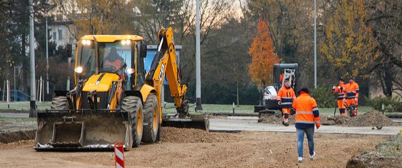 Radovi na privremenom prometnom rješenju kraj zgrade Vijesnika - 4