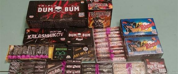 Petarde kategorije F2