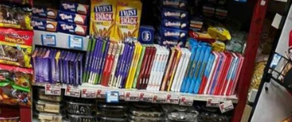 Neobičan asortiman u trgovini u Pančevu, Srbija