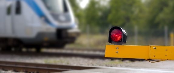 Putnički vlak udario Nepalca, ilustracija