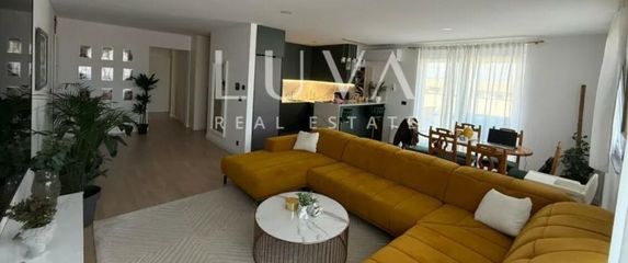 Moderan luksuz i udobnost svakodnevnog života u srcu Botinca - 9