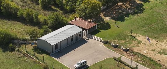 Provjereno: Marko Perković Thompson u Čavoglavama ima dva ilegalna objekta - 3