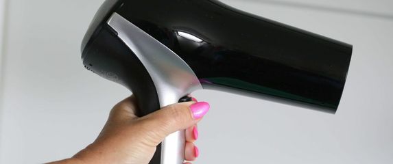 Sušilo za kosu, ilustracija