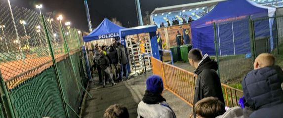 Navijači Osijeka u Vinkovcima